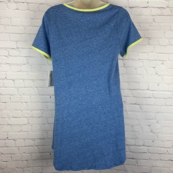 SOFT Blue Classic T yellow edges long modest plus - Picture 7 of 8